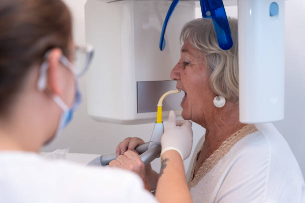 Best Holiday Emergency Dentist in Martinsvle, IL